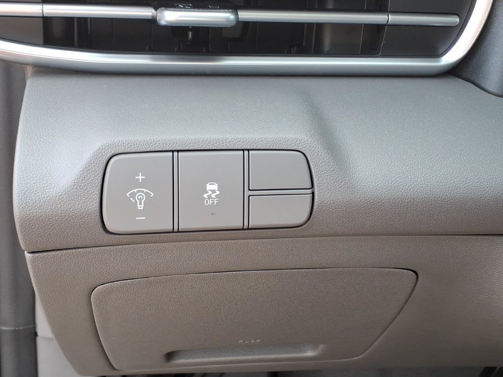 Used 2026 Hyundai Elantra SEL Sport Premium FWD image 17