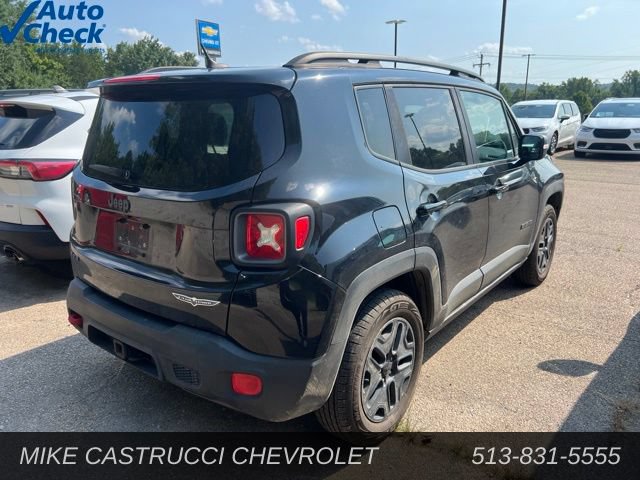 Used 2017 Jeep Renegade Trailhawk AWD/4WD image 3