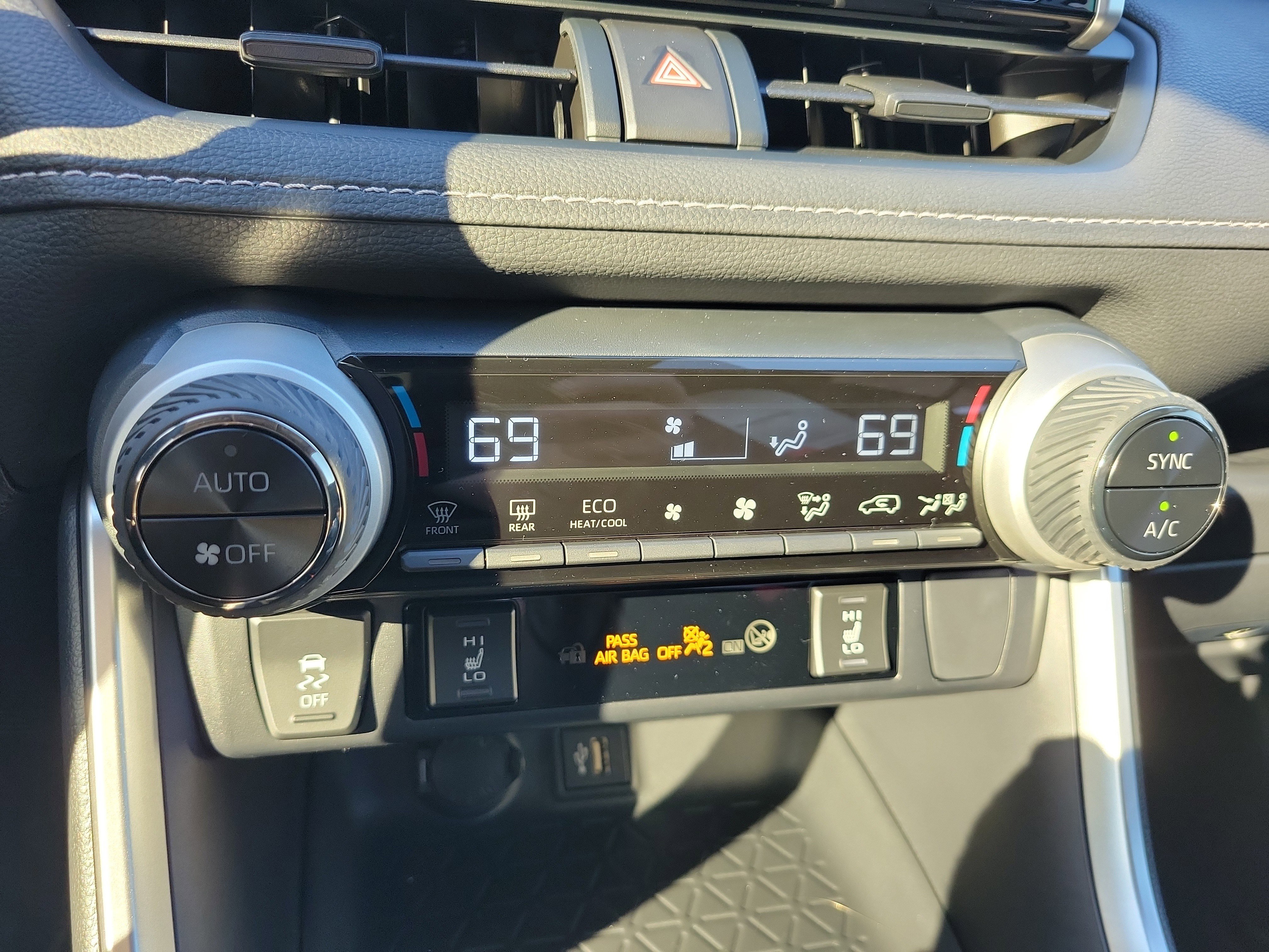 New 2025 Toyota RAV4 XLE w/ Convenience Package image 24