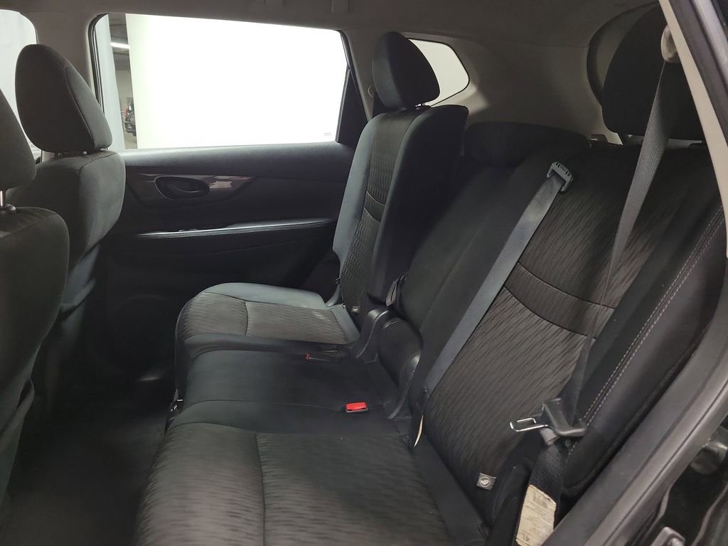 Used 2019 Nissan Rogue S image 21