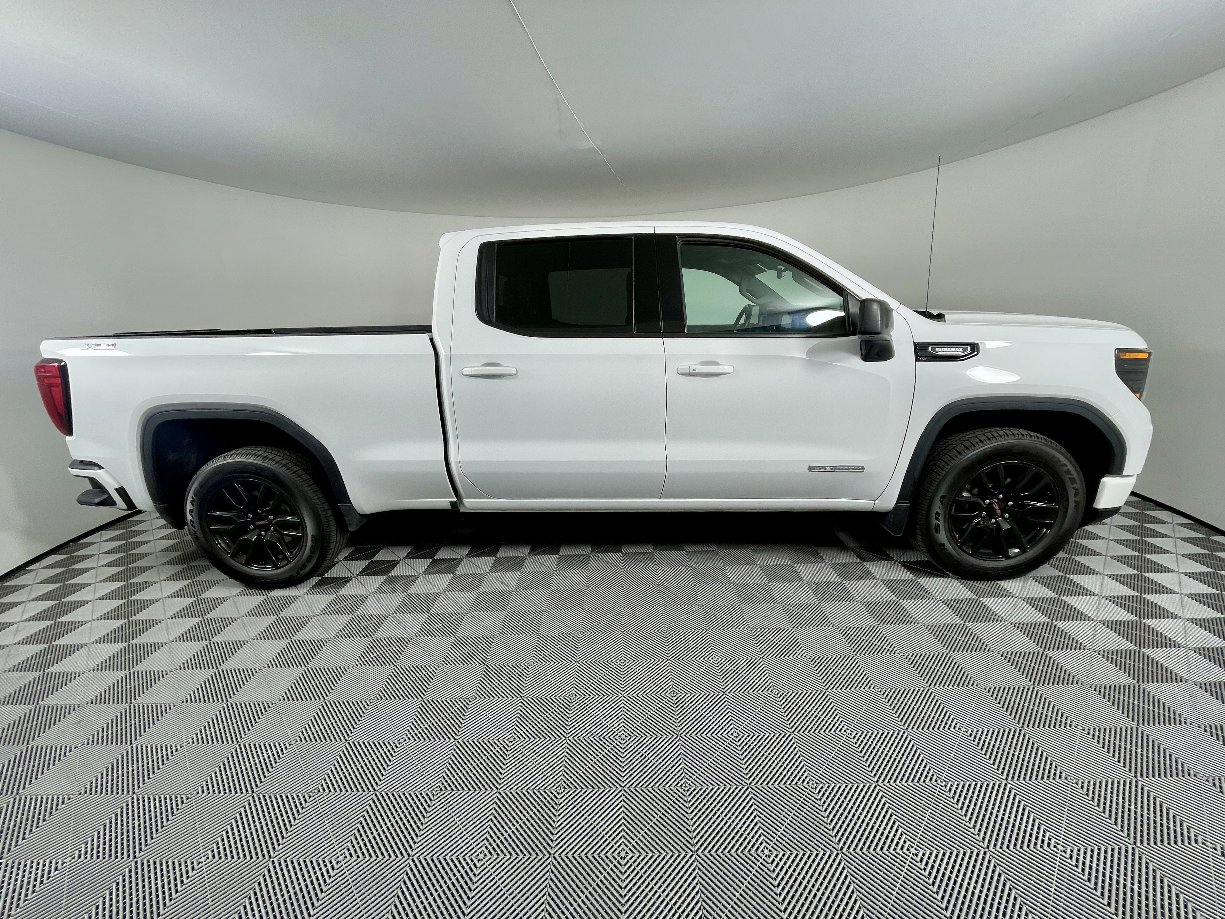 Used 2024 GMC Sierra 1500 Elevation w/ X31 Off-Road Package image 6