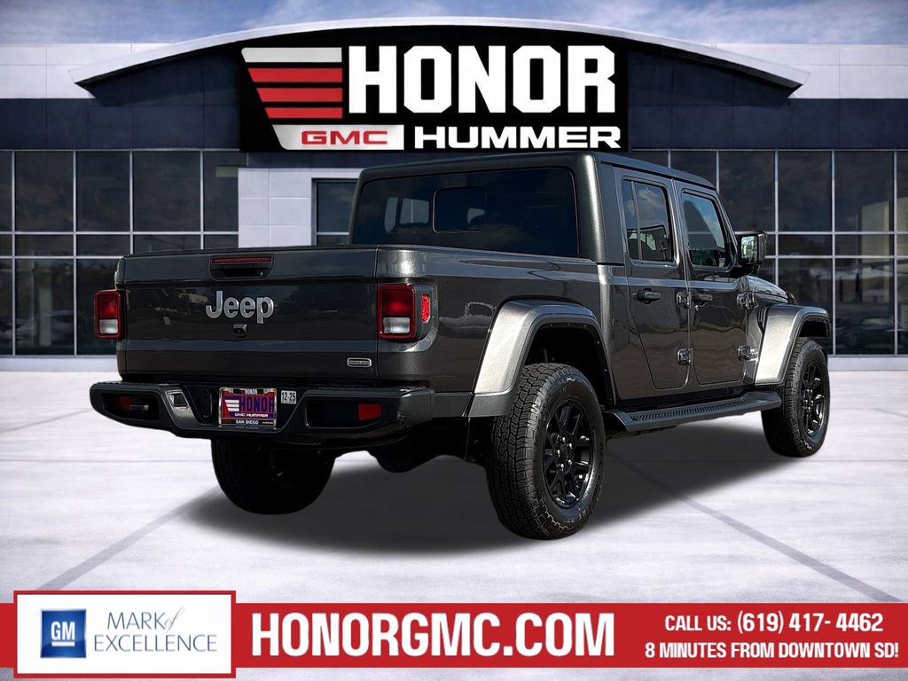 Used 2023 Jeep Gladiator Overland image 3