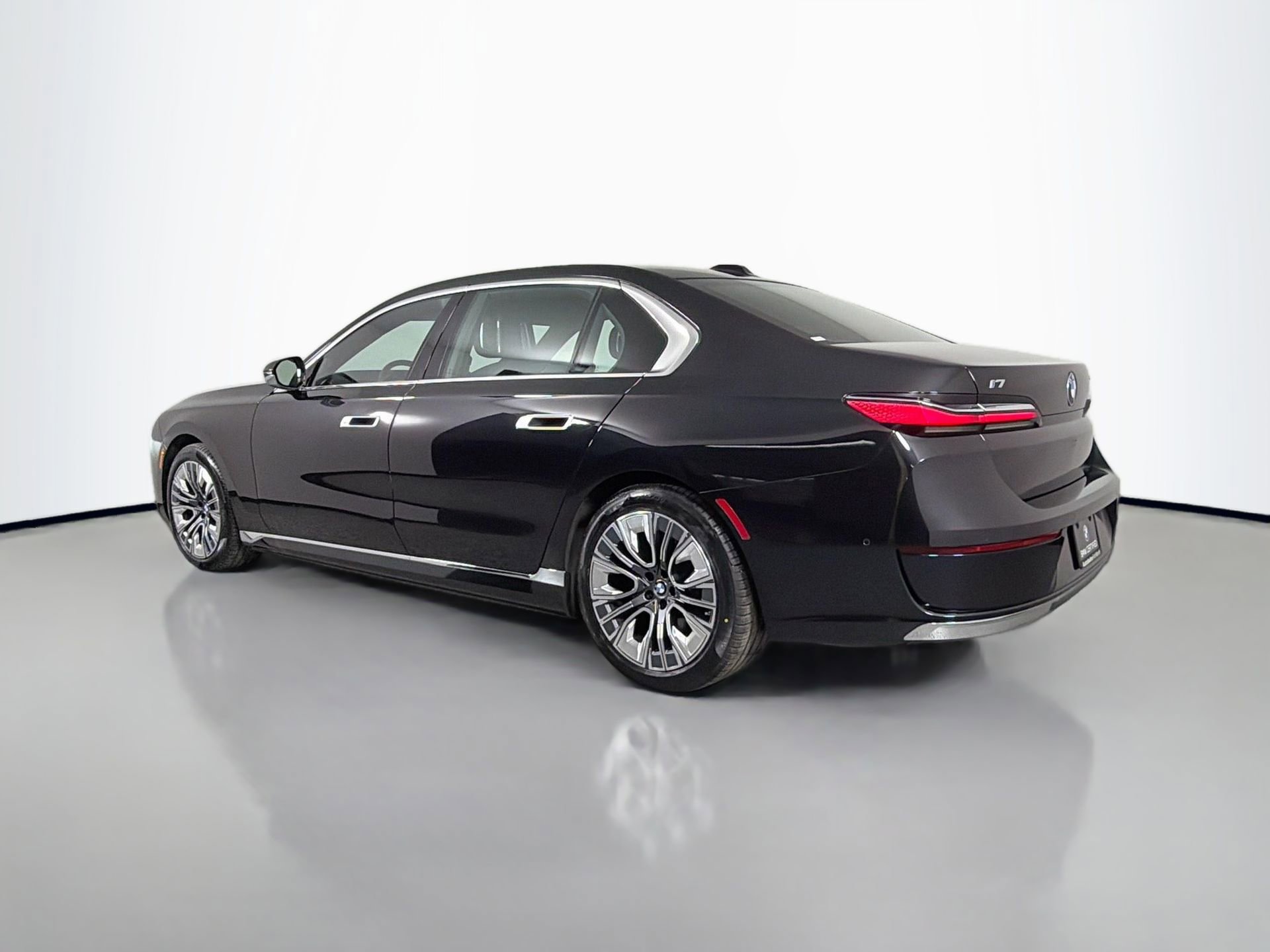 Certified 2023 BMW i7 xDrive60 image 8