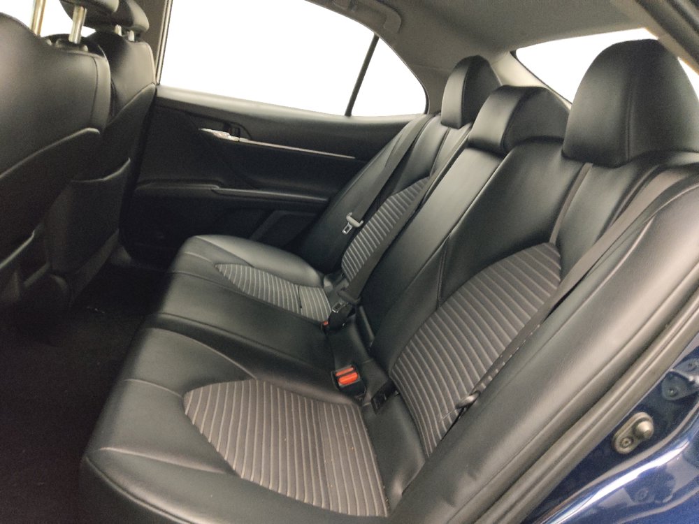 Used 2022 Toyota Camry SE FWD image 18