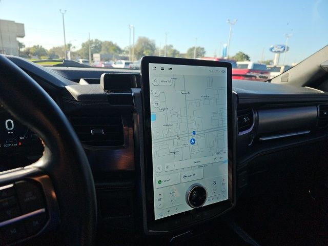 Used 2022 Ford Expedition Platinum image 11