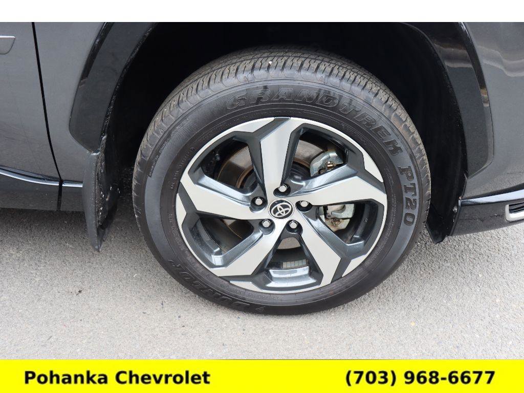 Used 2024 Toyota RAV4 SE image 28