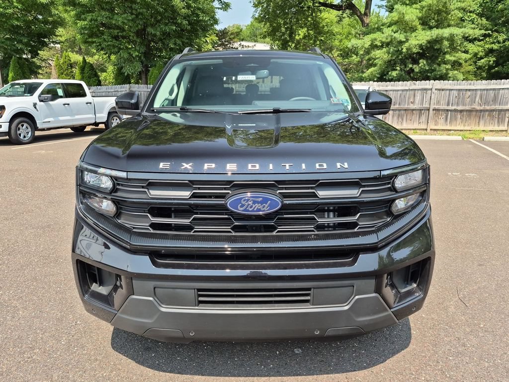 New 2026 Ford Expedition Active AWD/4WD image 3