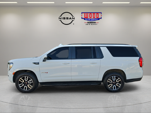 Used 2022 GMC Yukon XL AT4 w/ Technology Package AWD/4WD image 5
