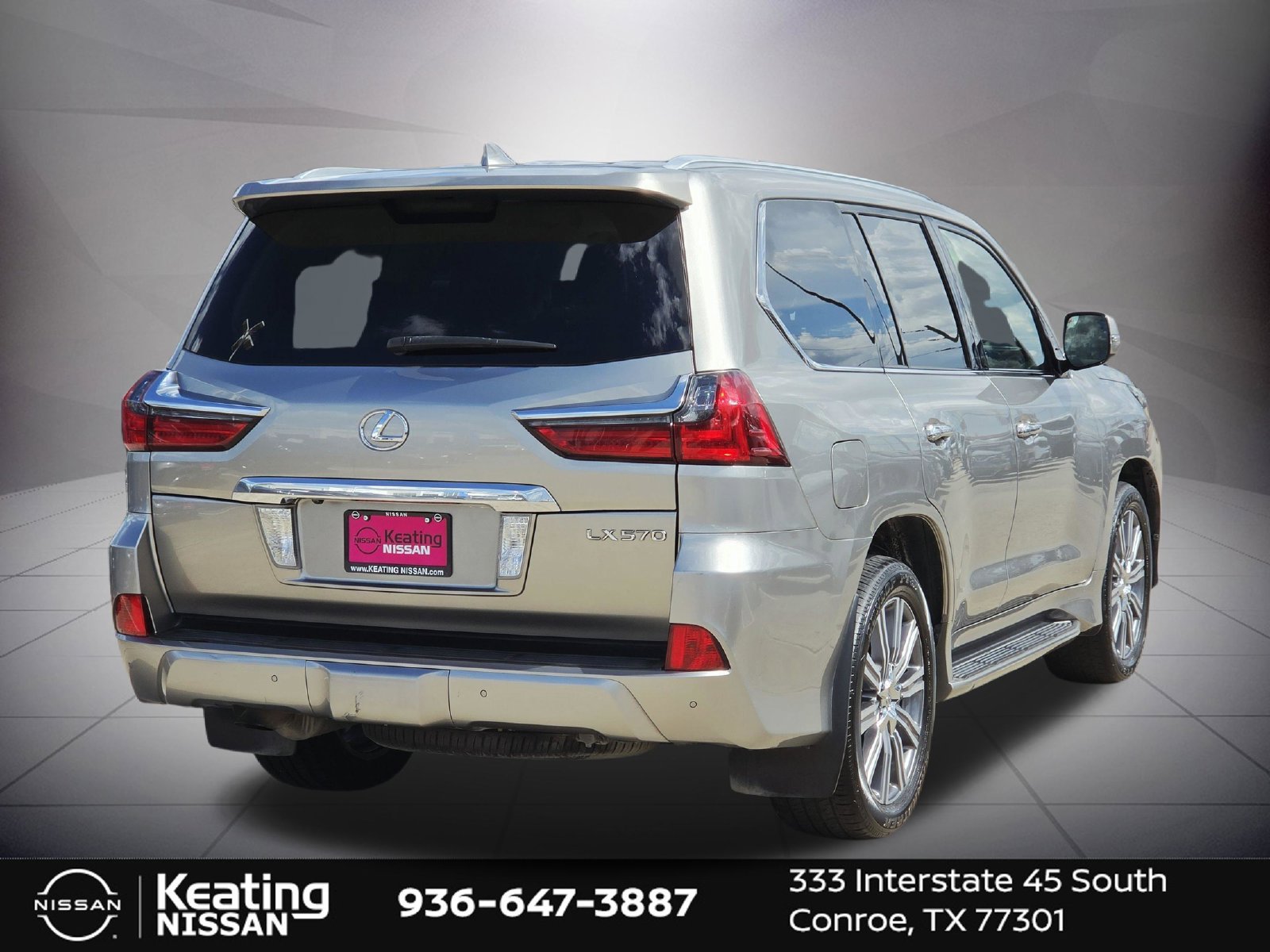 Used 2017 Lexus LX 570 4WD w/ Luxury Package image 8