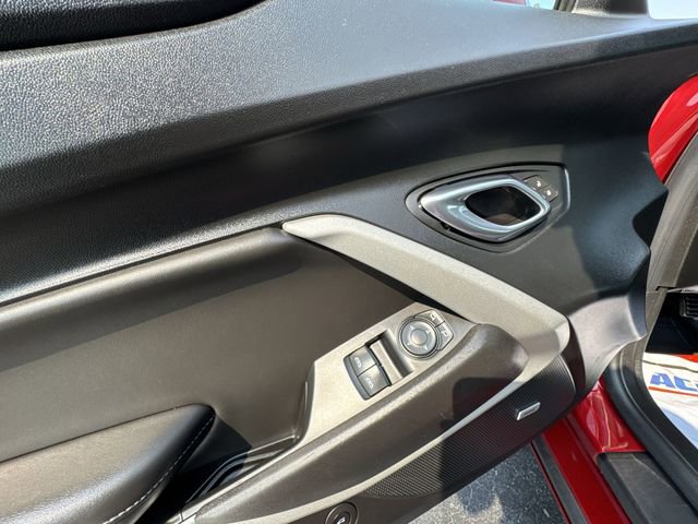Used 2021 Chevrolet Camaro LT w/ Technology Package image 13