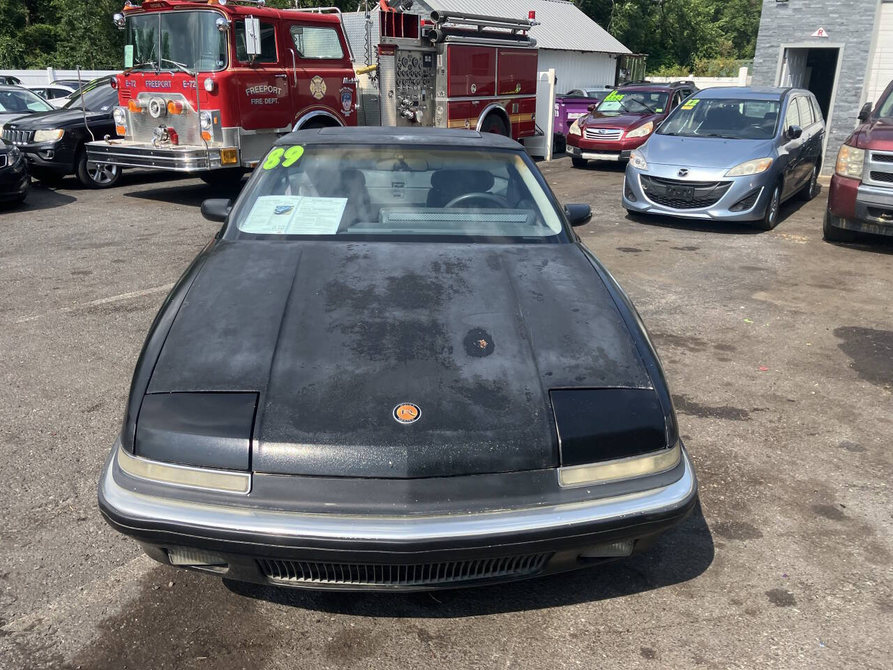 Used 1989 Buick Reatta Coupe FWD image 4