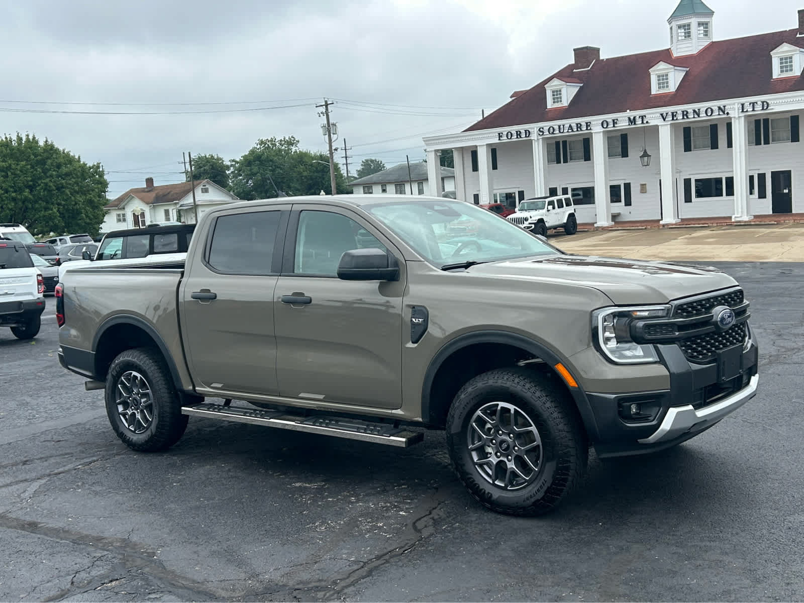 Used 2025 Ford Ranger XLT AWD/4WD image 3