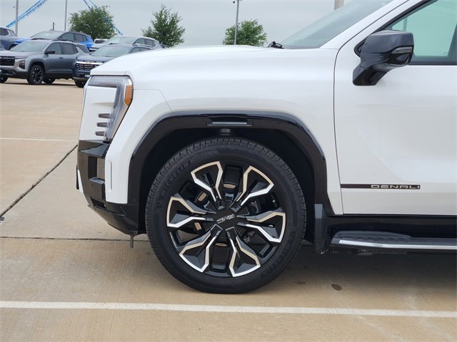 New 2025 GMC Sierra EV Denali image 8