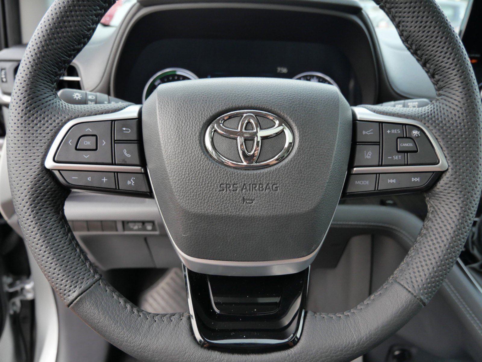 New 2023 Toyota Sienna Limited image 24