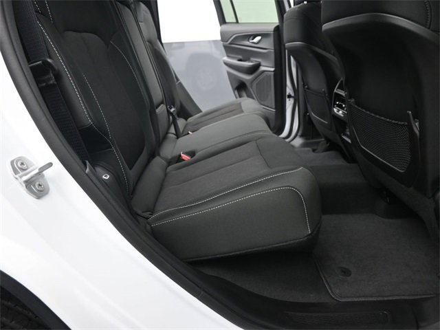 Used 2024 Jeep Grand Cherokee Laredo image 15