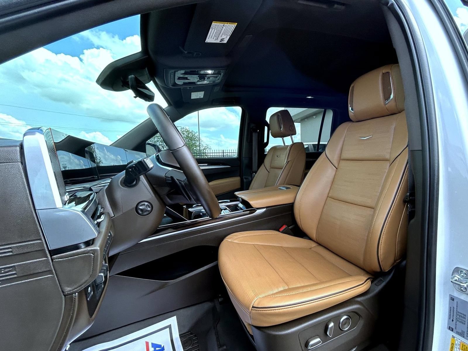 Certified 2025 Cadillac Escalade ESV Premium Luxury w/ Touring Package AWD/4WD image 10