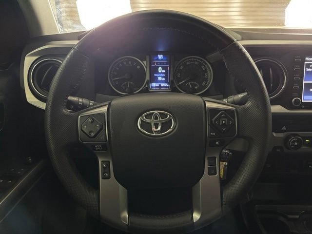 Used 2020 Toyota Tacoma SR5 w/ SR5 Appearance Package (SM) RWD image 15