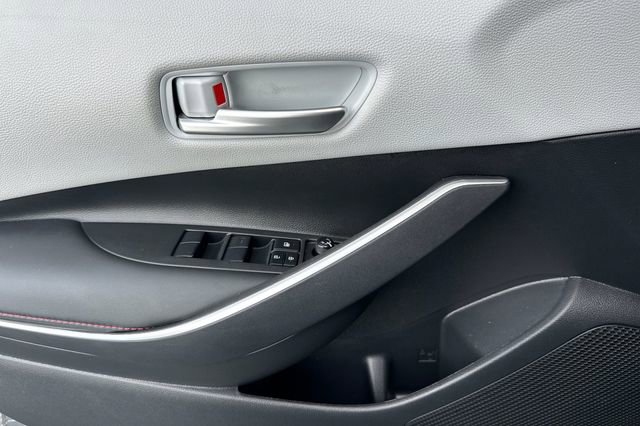 Certified 2025 Toyota Corolla SE image 17