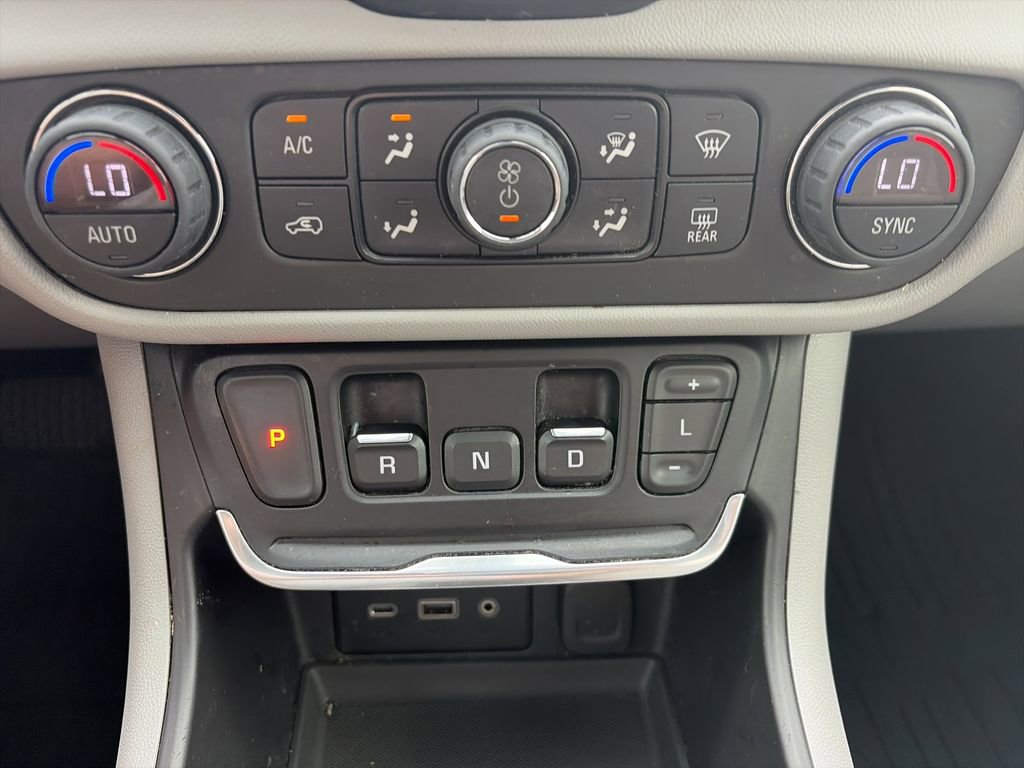 Used 2020 GMC Terrain SLE w/ Driver Convenience Package image 24