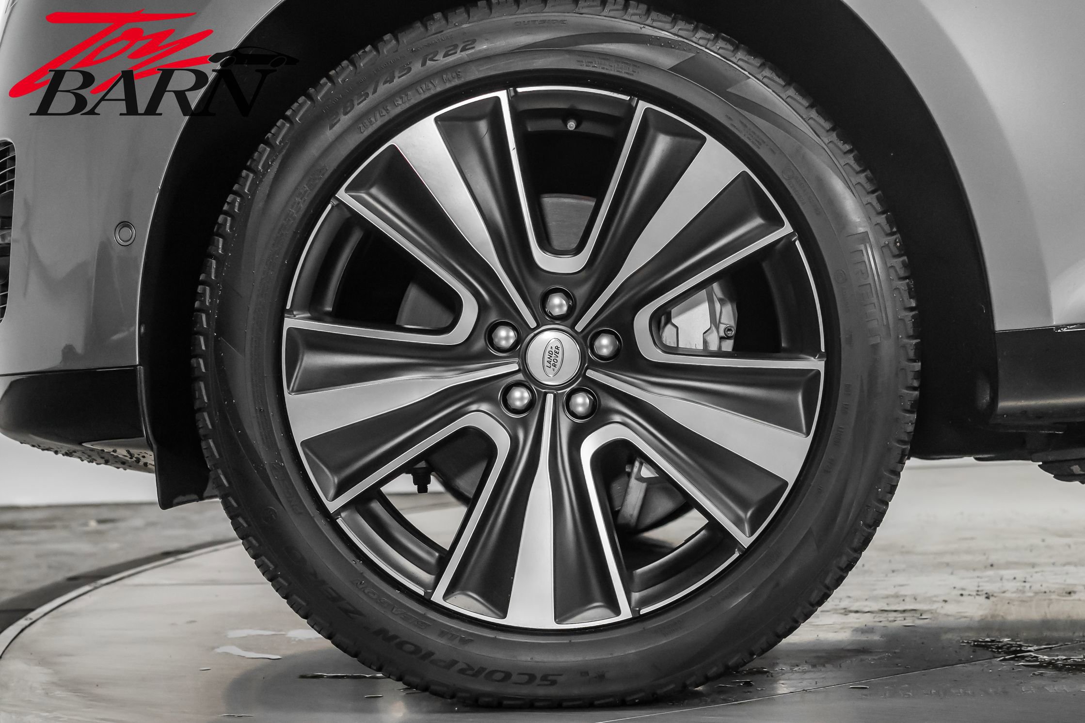 Used 2023 Land Rover Range Rover SE image 17