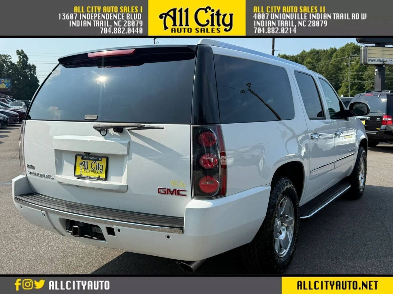 Used 2009 GMC Yukon XL Denali RWD image 7