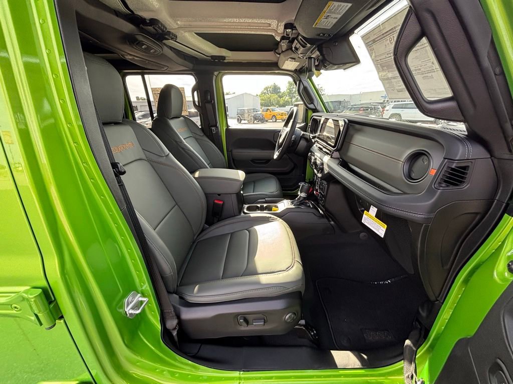 New 2025 Jeep Gladiator Mojave image 9