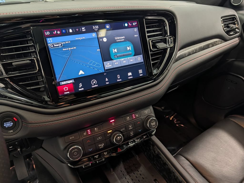 Used 2025 Dodge Durango R/T AWD/4WD image 11