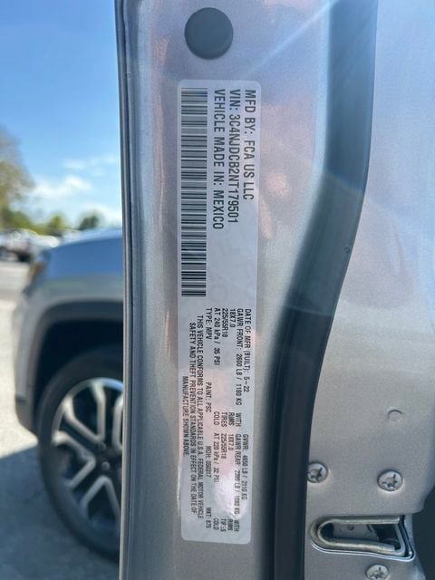 Used 2022 Jeep Compass Limited AWD/4WD image 30