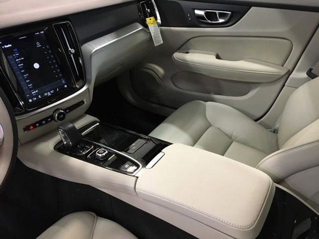 New 2024 Volvo S60 T8 Plus w/ Climate Package image 12