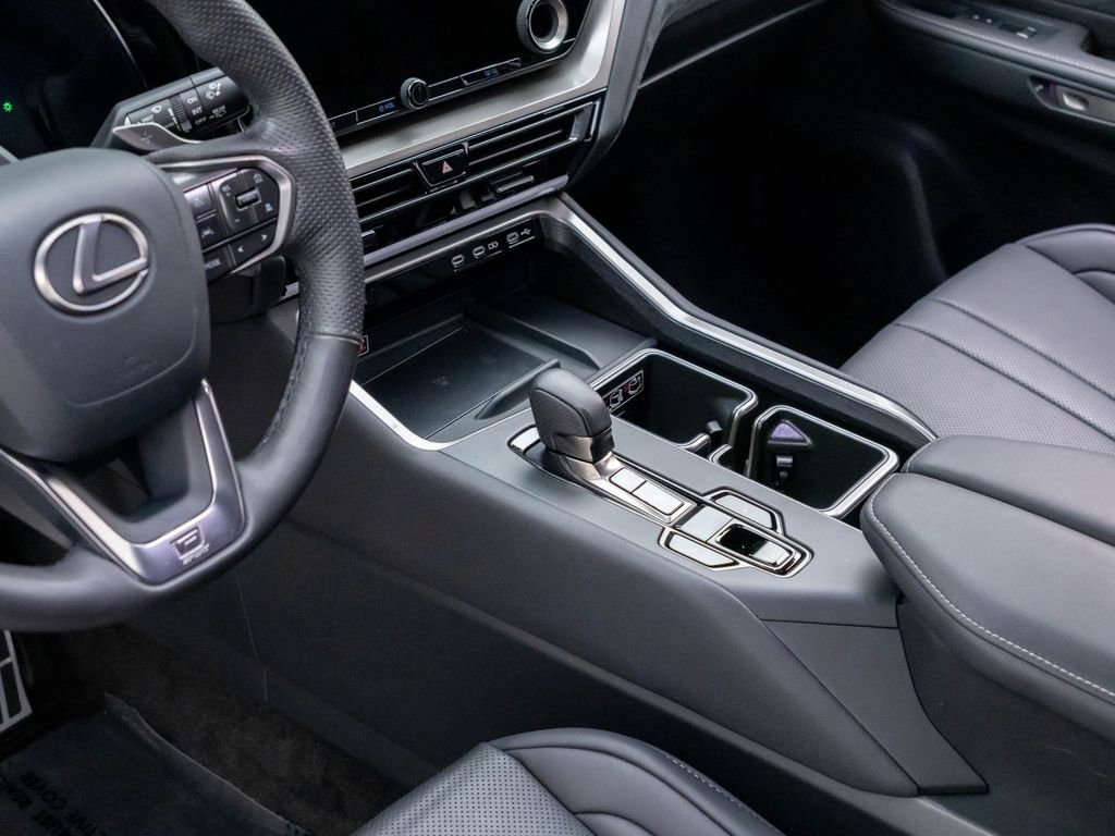 Used 2024 Lexus TX 500h AWD w/ Technology Package image 12