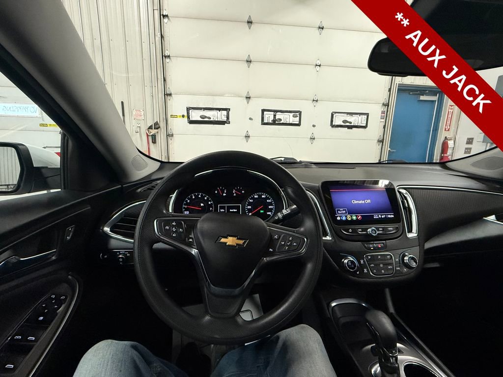 Used 2021 Chevrolet Malibu LT image 15