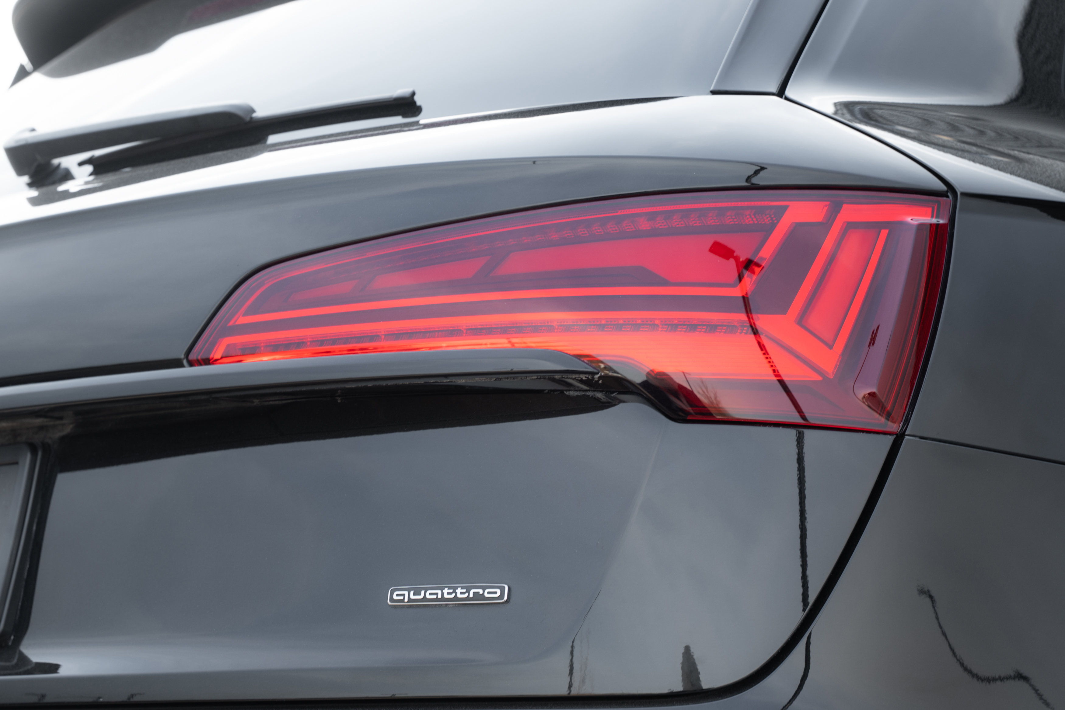 Certified 2025 Audi Q5 Prestige image 31