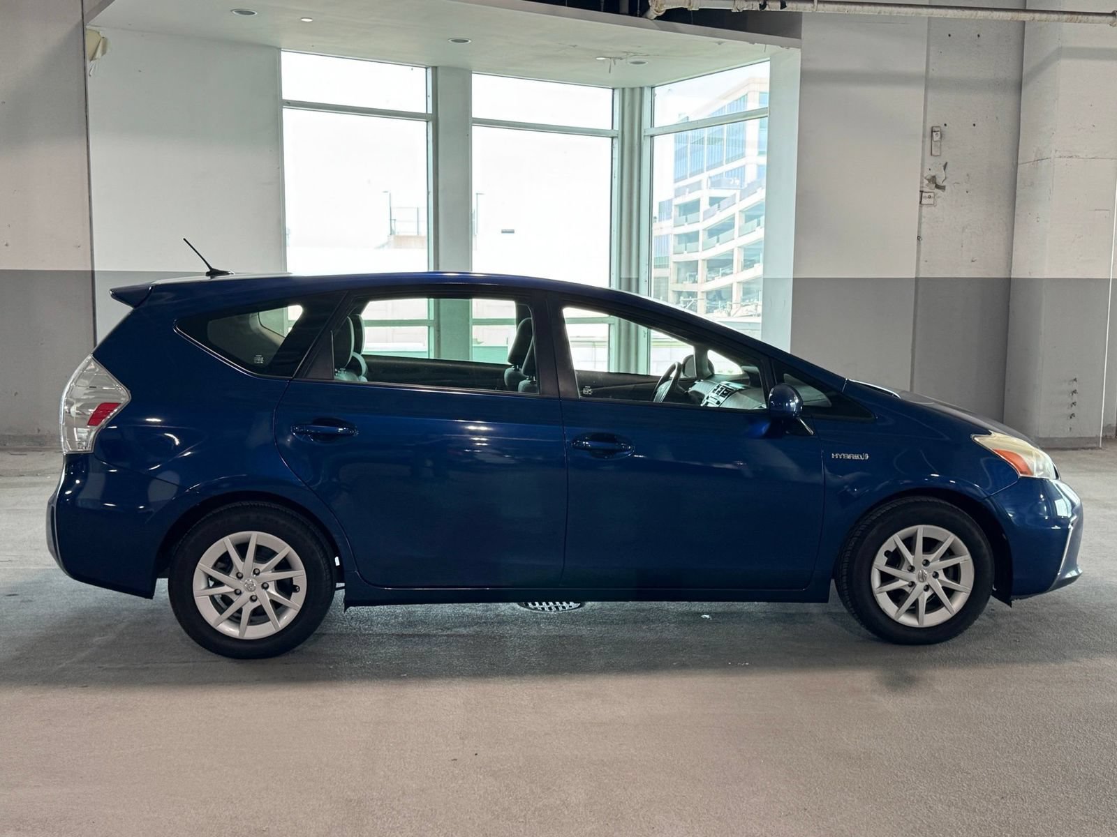 Used 2014 Toyota Prius V Three FWD image 11