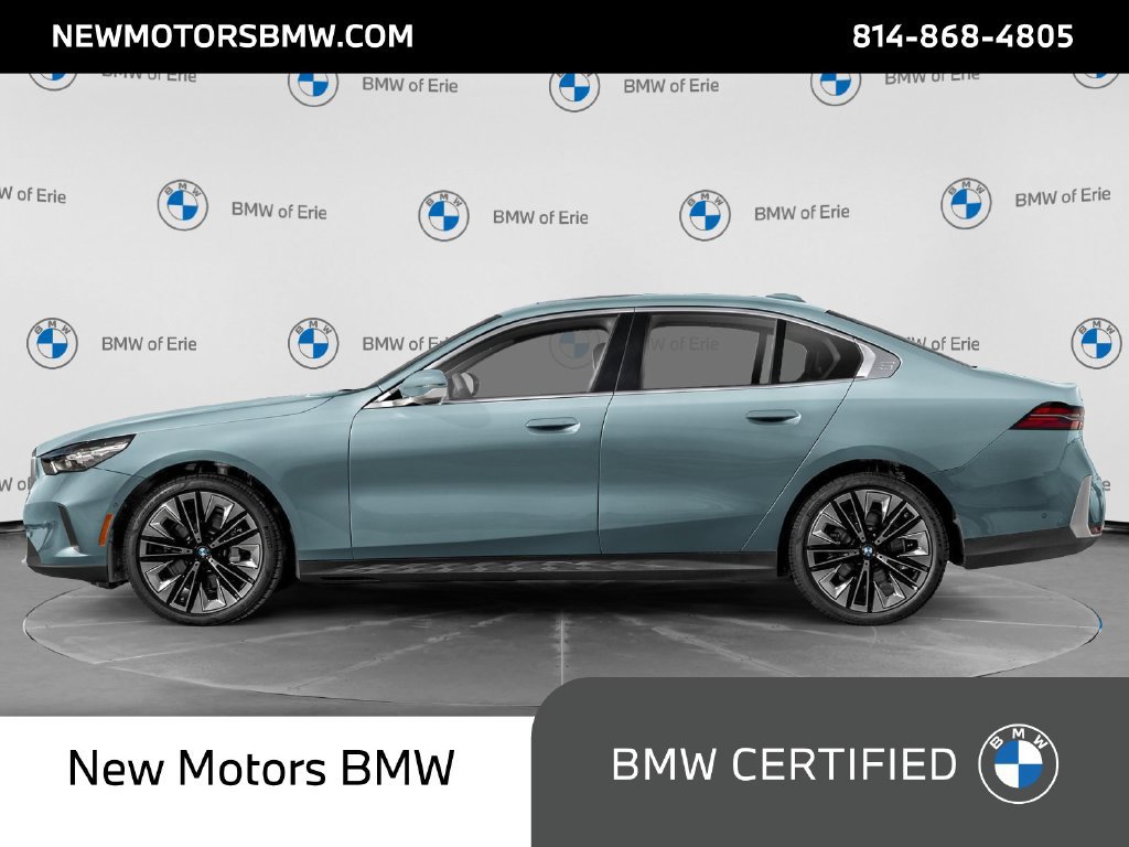 Certified 2024 BMW 530i xDrive w/ Premium Package AWD/4WD image 3