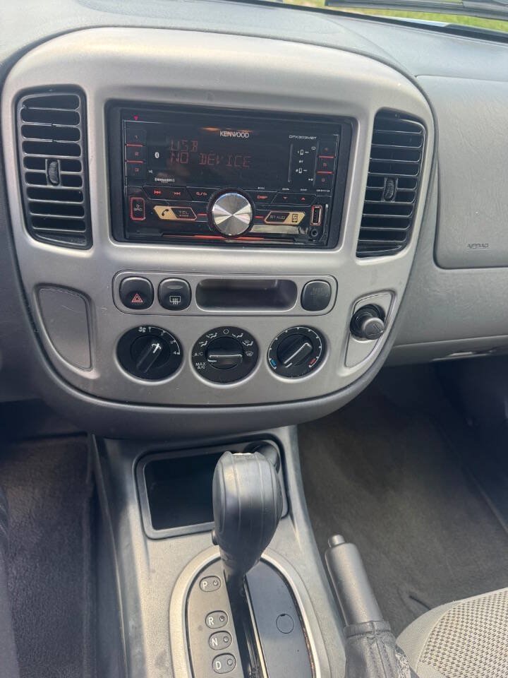 Used 2005 Ford Escape XLT FWD image 9