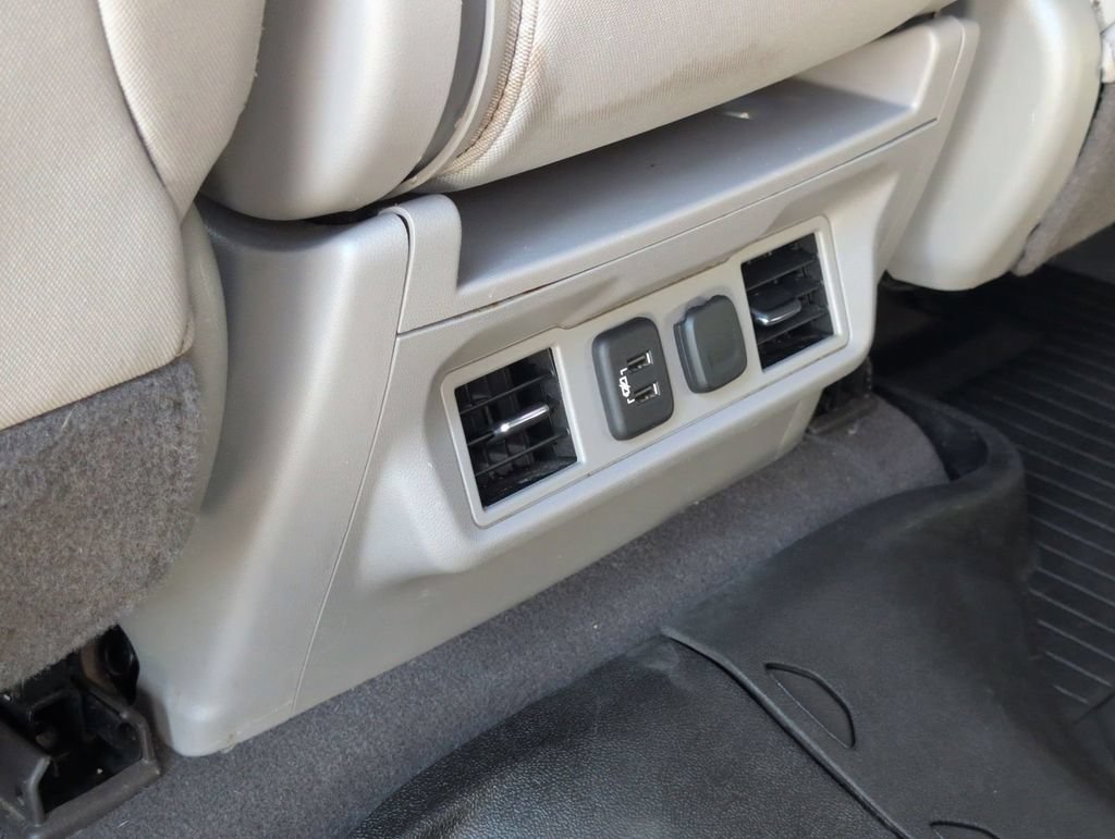 Used 2021 Chevrolet Silverado 1500 LT w/ Bed Protection Package AWD/4WD image 25