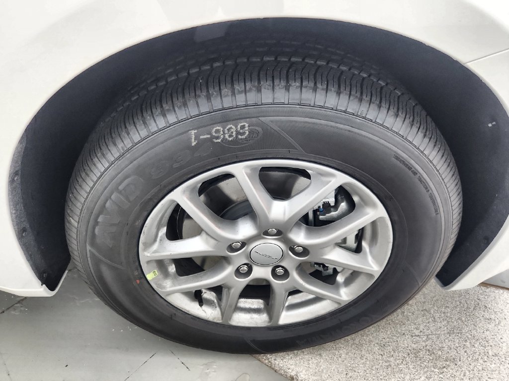 New 2027 Chrysler Pacifica LX FWD image 31