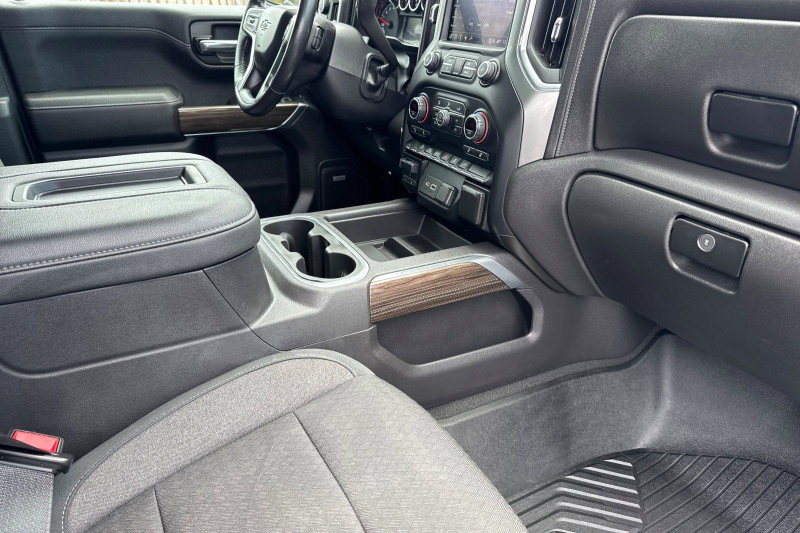 Used 2021 Chevrolet Silverado 1500 LT Trail Boss w/ Convenience Package II AWD/4WD image 17