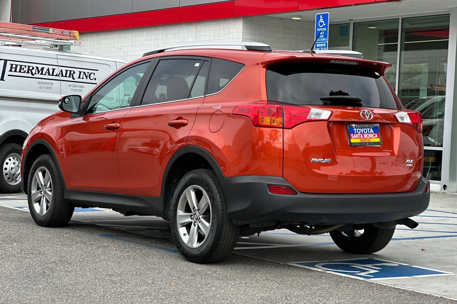 Used 2015 Toyota RAV4 XLE AWD/4WD image 6
