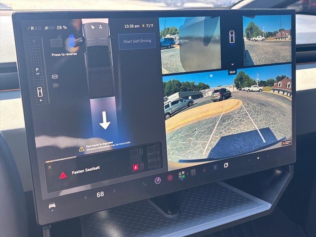Used 2025 Tesla Cybertruck AWD Crew Cab image 29