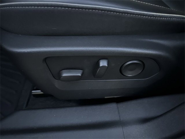 Used 2021 Buick Envision Essence w/ Technology Package I image 10