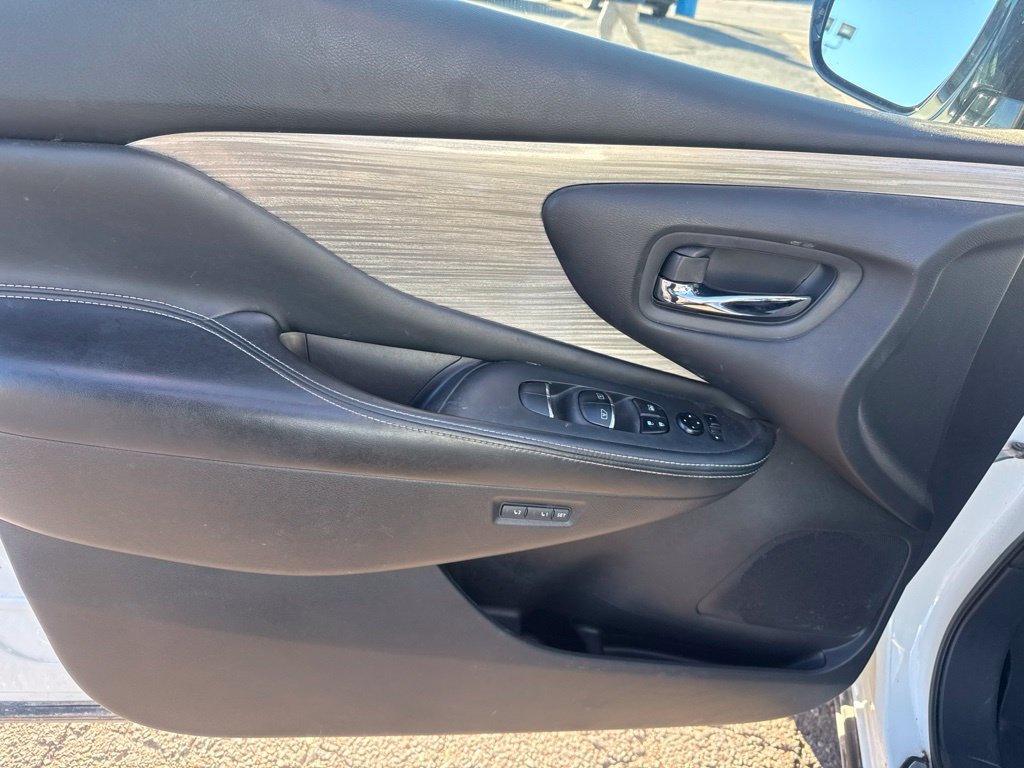 Used 2015 Nissan Murano Platinum w/ Platinum Technology Package AWD/4WD image 25