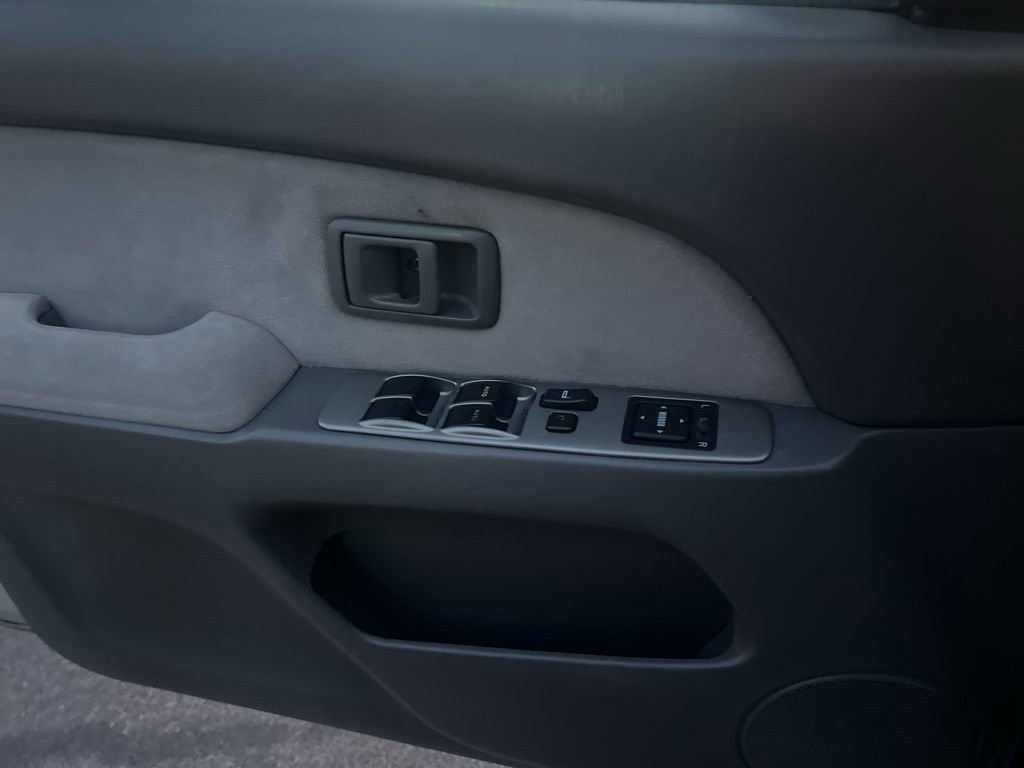 Used 2001 Toyota 4Runner SR5 image 7