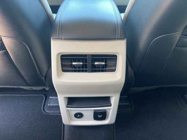 Used 2023 Ford Edge Titanium AWD/4WD image 19