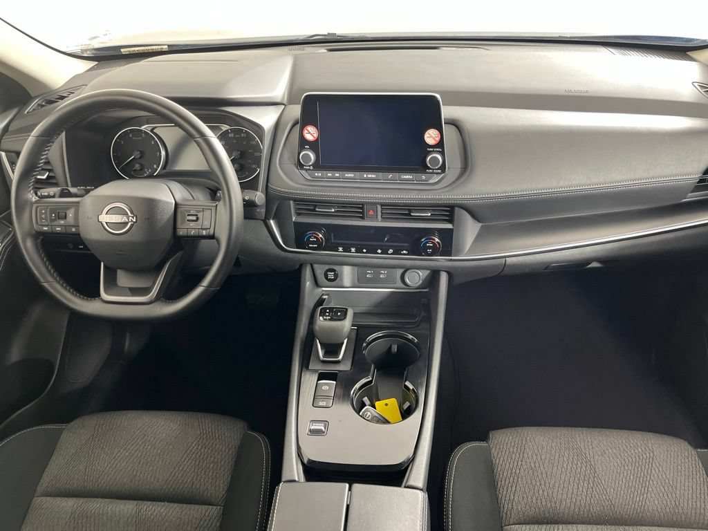 Used 2025 Nissan Rogue SV FWD image 18