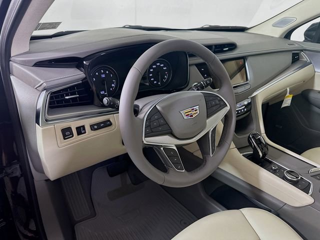 New 2025 Cadillac XT5 Premium Luxury w/ Technology Package AWD/4WD image 6