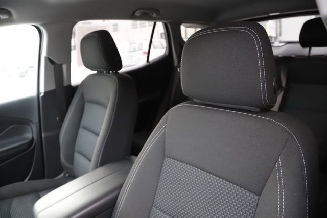 Used 2022 GMC Terrain SLE w/ Driver Convenience Package image 12