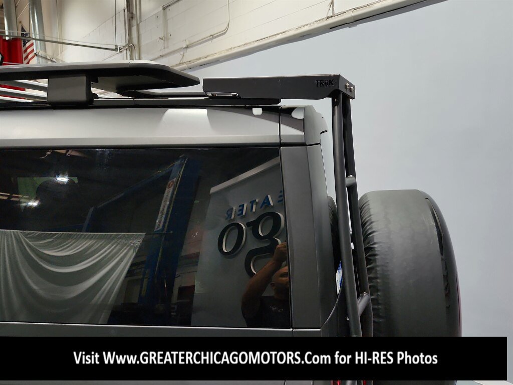 Used 2023 Land Rover Defender 130 SE AWD/4WD image 21