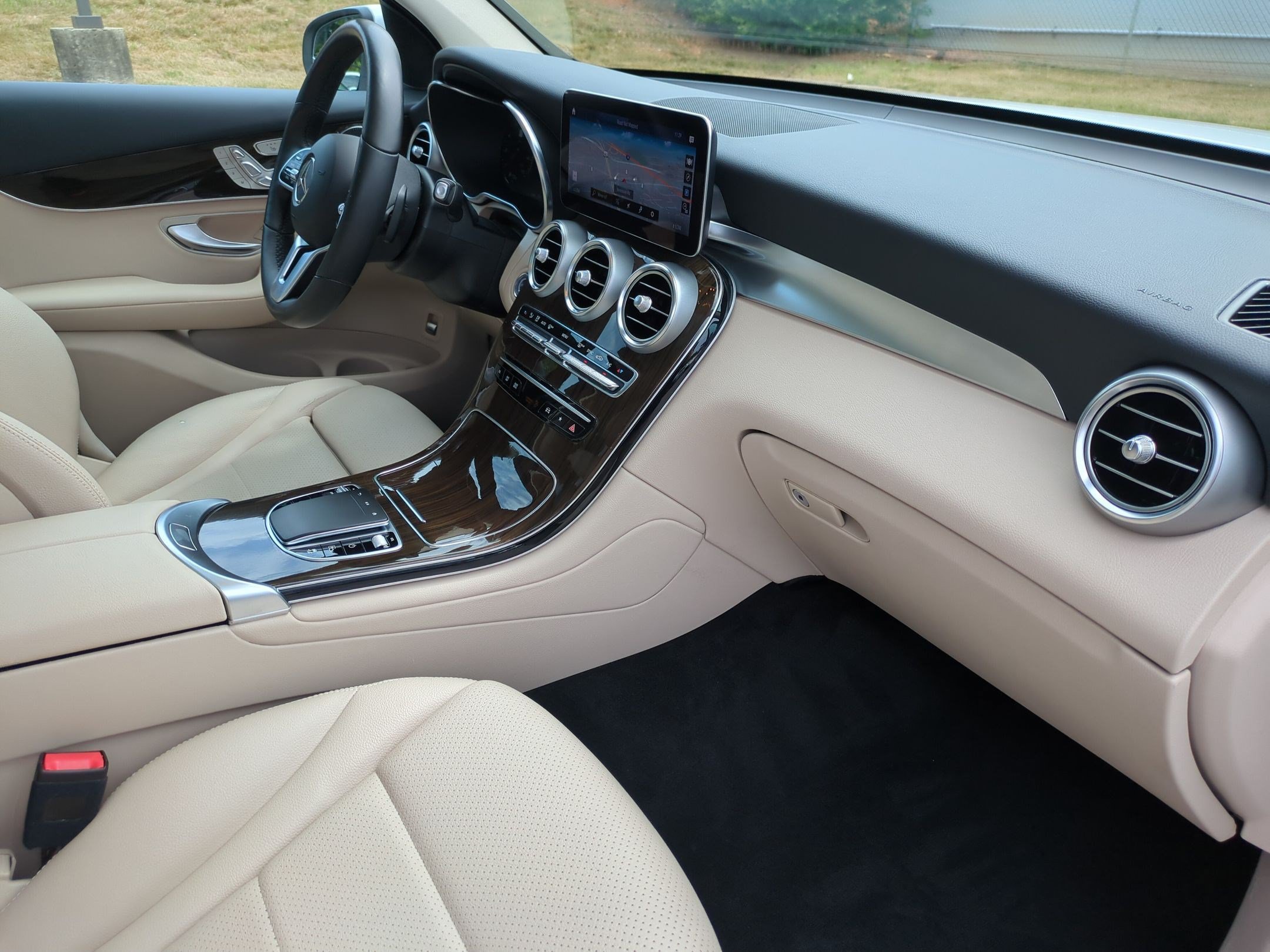 Certified 2022 Mercedes-Benz GLC 300 image 36