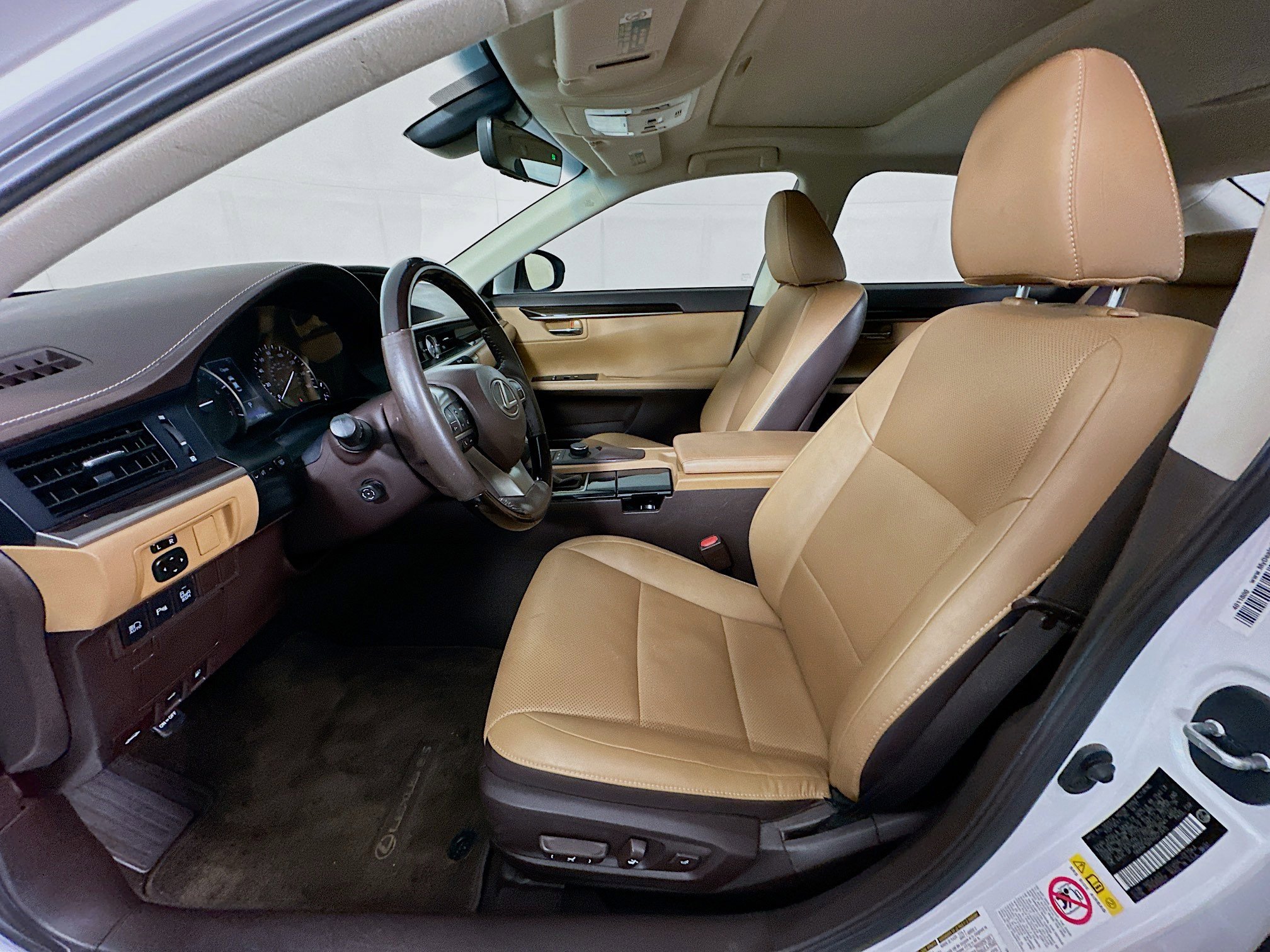 Used 2017 Lexus ES 350 w/ Premium Package FWD image 13